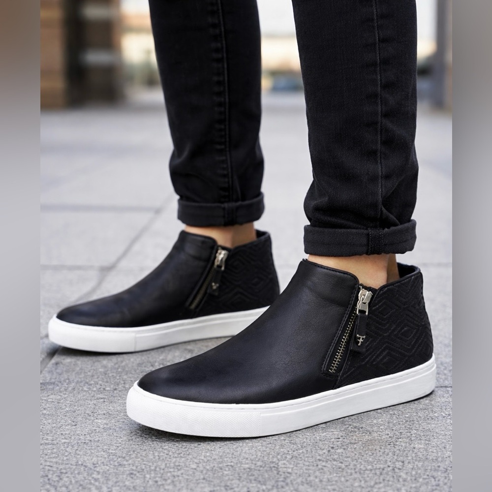 Trask Black Quilted Leather Zip Booties Size 9M